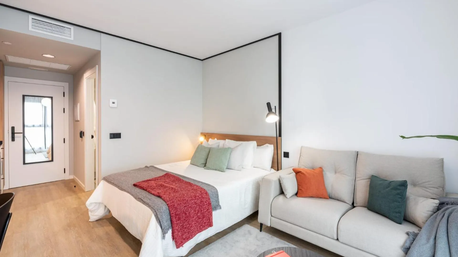 Aparthotel Be Casa - San Sebastian De Los Reyes Spain